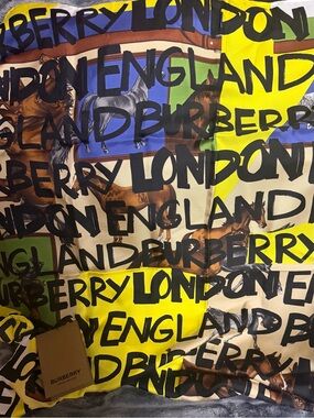 NWT Burberry London England Graphic Horse Print Scarf